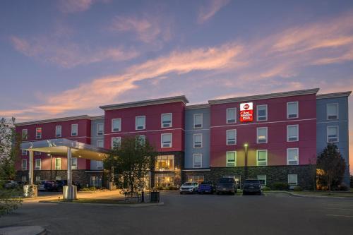 North Industrial Hotel | Best Western Plus Airport Inn & Suites