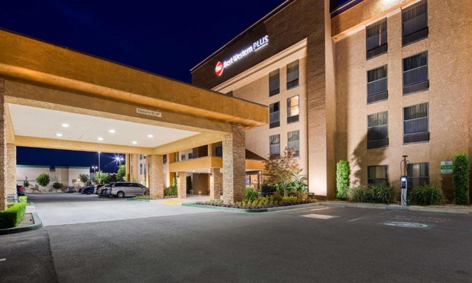 Roosevelt Hotel | Best Western Plus Fresno Airport Hotel