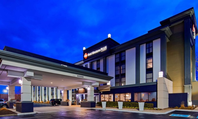 Pike Hotel | Best Western Plus Indianapolis NW Hotel