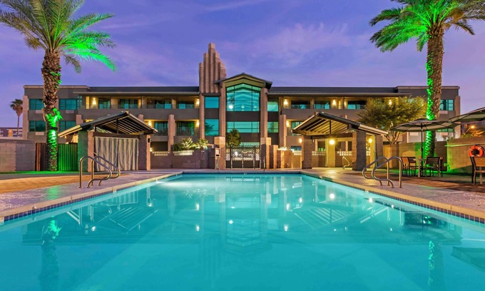 South Scottsdale Hotel | Best Western Plus Sundial