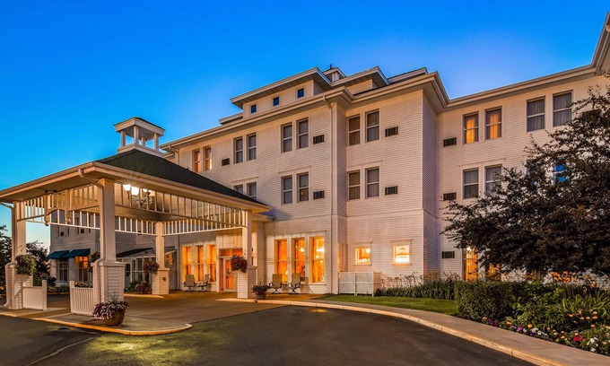 Ashland Hotel | Best Western The Hotel Chequamegon