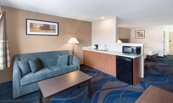 Tri-Cities Complejo | Better Choice For Your Vacation! Accessible location and Spacious unit awaits