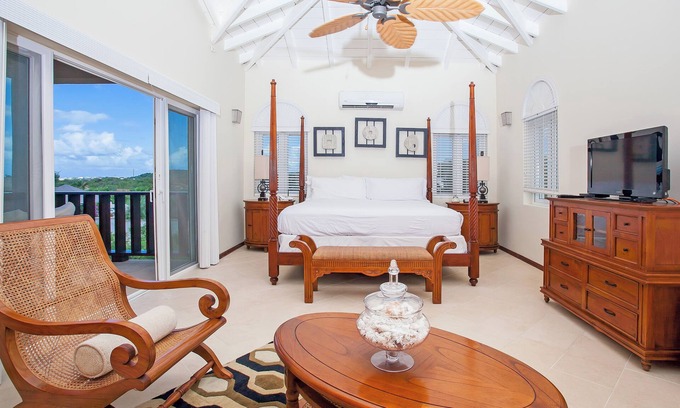 Shoal Bay Apartamento | Better than a hotel room @ Fountain Anguilla! Stay next door to Zemi Beach for 1/2 of the price!