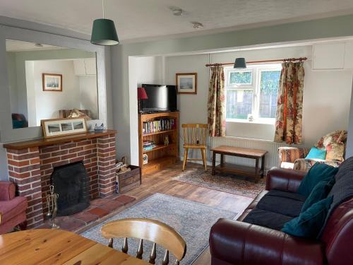 Swafield Casa | Betty's Cottage - Traditional Norfolk Farm Cottage