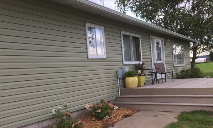 Cochrane Casa | Casa de Betty, una casa de vacaciones en el país en una granja. 2 dormitorios