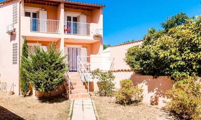 Reillanne Apartamento | BETWEEN SEA AND MOUNTAINS