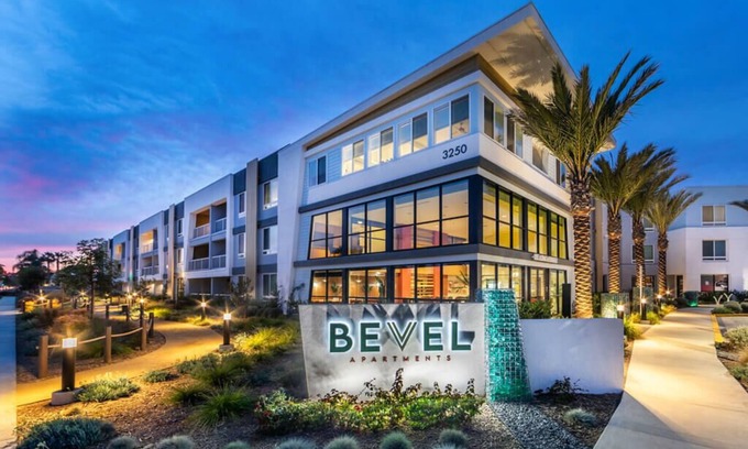 Midway District Apartamento | Bevel: Comfortable 1-Bedroom Escape in San Diego with WiFi & AC