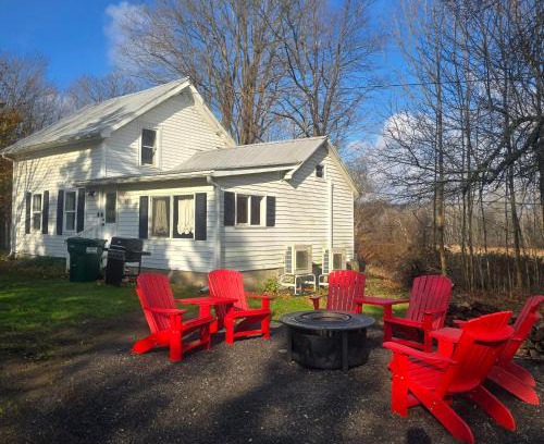 Pulaski Casa | Big Barn Lodge - Farm House