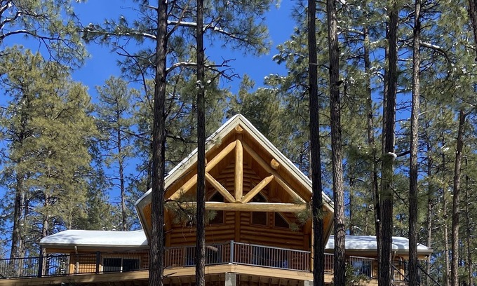 Highland Pines Cabina | Big Bear Bunkhouse Cabin in the Prescott National Forest