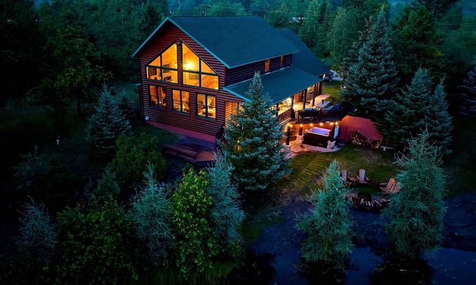 Comins Cabina | Big Bear Lodge Retreat where friends & families gather and meet!