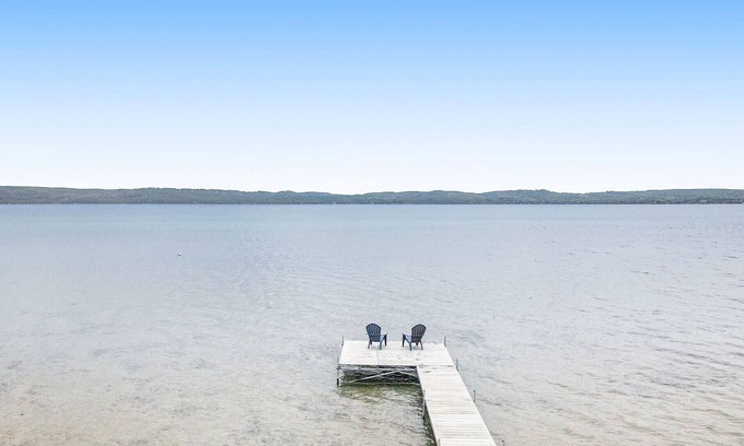 Glen Arbor Casa | Big Glen Lake - Large Waterfront Home