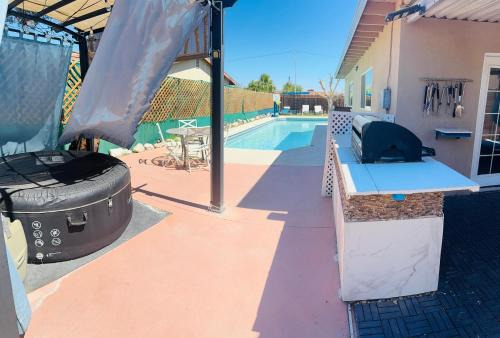 Rancho Oakey Casa | Big house las Vegas