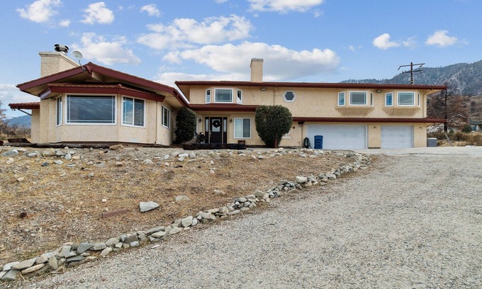 Pearblossom Otro | Big Sky Ranch