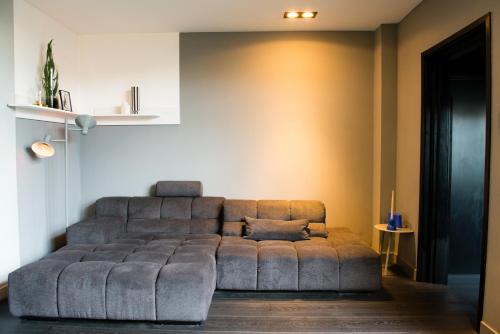 Alphen aan den Rijn Casa | Bijzonder stadshuis met diepe moderne tuin.