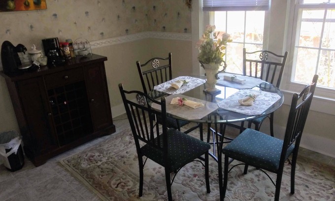 New Albany Apartamento | Binghamton Vestal Heights, 1 cama 1 baño