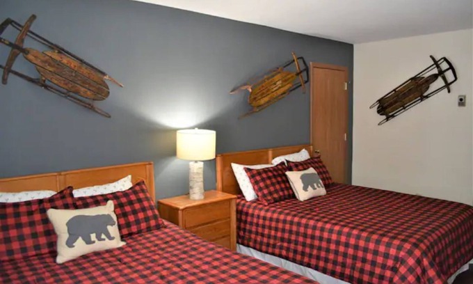 Hayward Complejo | Birch Point Resort Condo #18 - Nelson Lake, Hayward