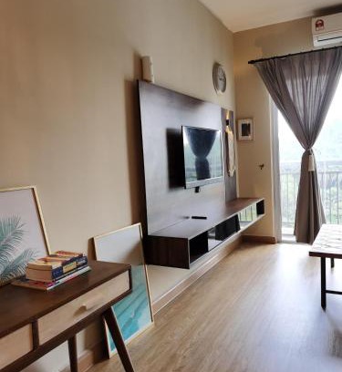 Bandar Puncak Alam Casa | Bird's Nest Homestay Resort Living Style
