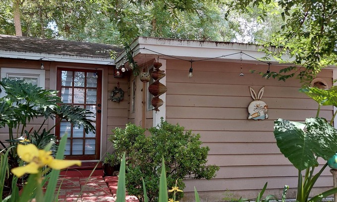Glenwood Cabaña | Birds & Buns Bungalow