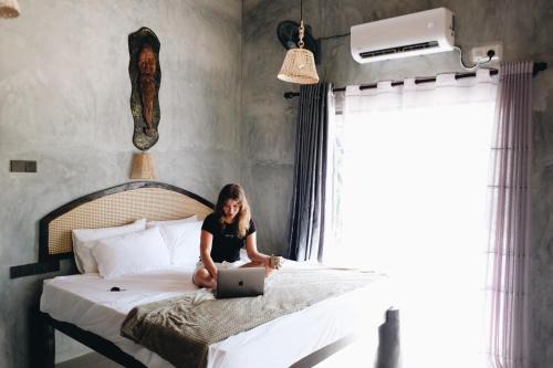 Mirissa Hotel | Birds of Paradise Surf and Yoga Boutique & Retreat