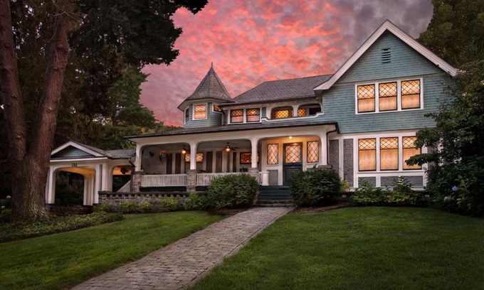 Historic Montford Cama Y Desayuno | Black Walnut B&B Inn