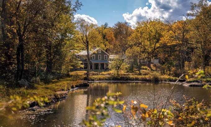 Highland Casa | Black Walnut Tree Farm: 50 Acres of Fall Foliage