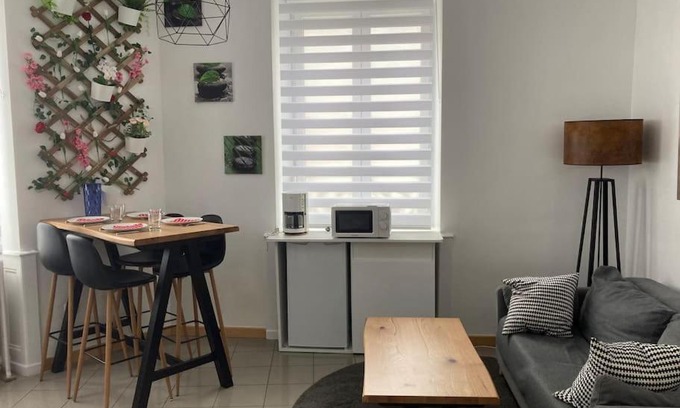 Belfort Apartamento | Black & White Harmony