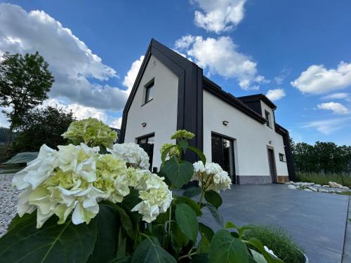 Niedzica Casa | BLACK & WHITE HOUSES