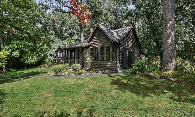 Michiana Cabina | Blackberry Cabin of Michiana with a hot tub
