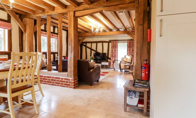 Etchinghill Cabaña | Blackbird Cottage