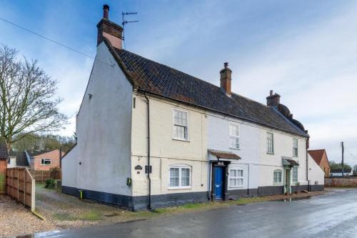 Buxton Casa | Blacksmiths Cottage - Buxton Norfolk