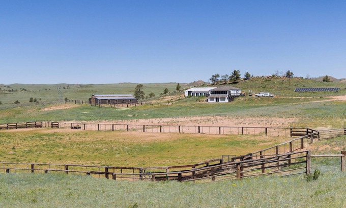 Granite Canon Casa | Blazing Star - 100-acre Ranch Retreat Perfect House for Nature Lovers!