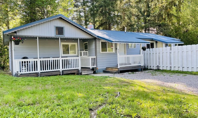 Martin City Condominio | Blue Bird Bungalow
