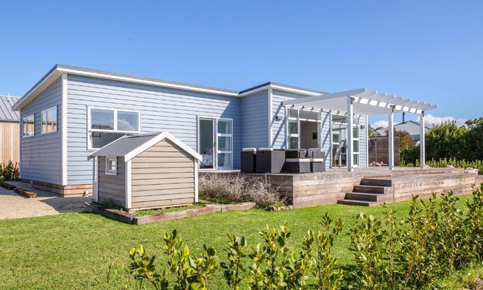 Martinborough Casa | Blue Bungalow