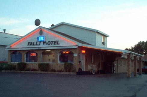 Tonawanda Hotel | Blue Falls Motel