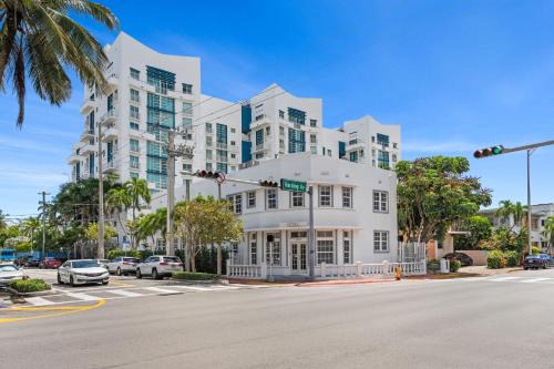 North Beach Hotel | Blue Flamingo Suites, Art-Déco Boutique Hotel