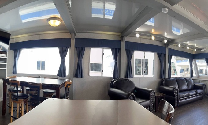 Page Alquiler De Eote | Blue Getaway Lux Houseboat on Lake Powell