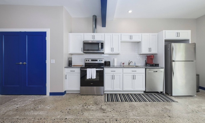 South Haven Condominio | Blue Heaven #2 condo close to beach and town