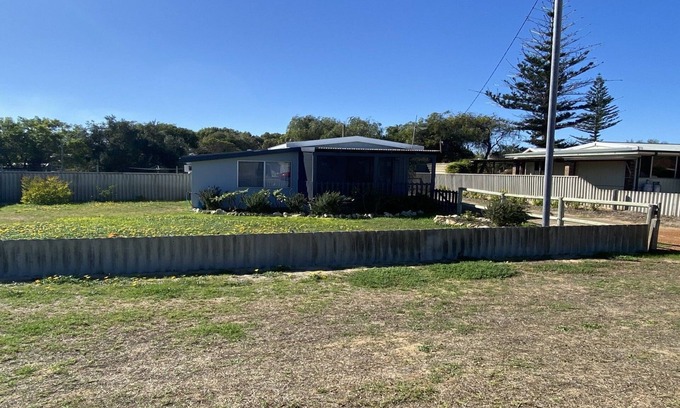Jurien Bay Casa | Blue Marlin - Gorgeous beach cottage home