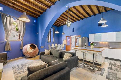 Kato Drys Casa | Blue Oak House