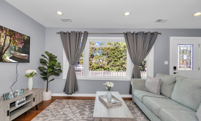 Villa Park Casa | Blue Oasis- cozy modern ranch near everything.