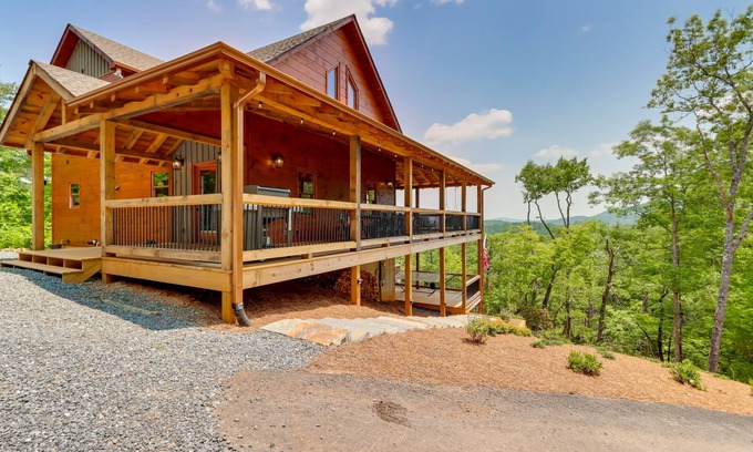 Epworth Cabina | Blue Ridge Vacation Rental w/ Deck & Game Room!