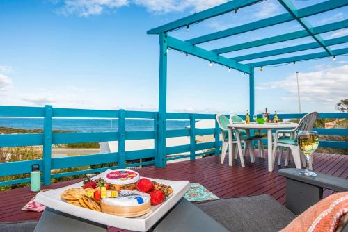 Guilderton Casa | Blue View - UNINTERRUPTED OCEAN VIEWS FOR MILES