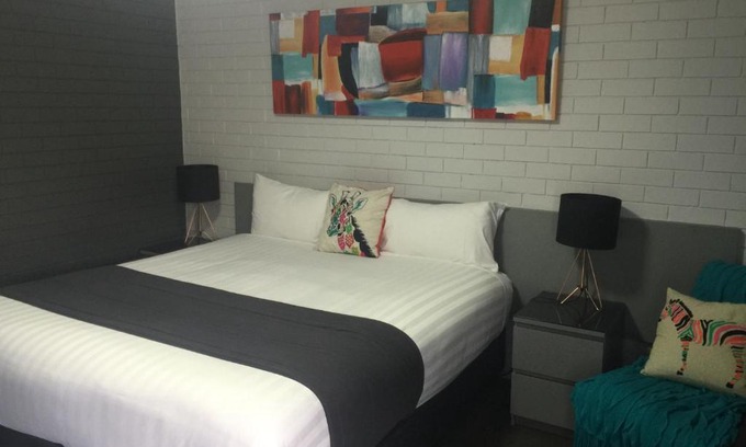 East Toowoomba Hotel | Blue Violet Motor Inn