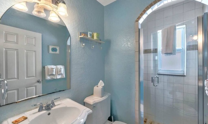 Clearwater Beach Hotel | Blue Wave Suites: Make Waves in Clearwater Beach