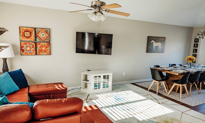 Burlington Casa | Bluegrass Beauty--5 bedroom 3 bath home: Creation Museum, ARK and CVG Airport