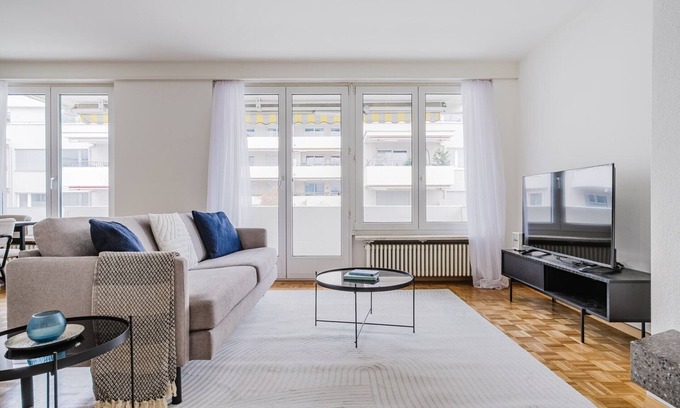 Alt-Wiedikon Apartamento | Blueground | Enge, balcony & w/d, nr market