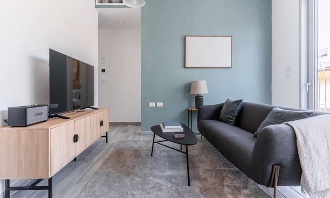 Florentin Apartamento | Blueground | Florentine, Bright, 2 Balconies (TLV-16)