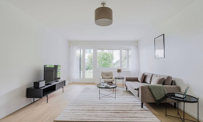 Horgen District Apartamento | Blueground | Horgen, laundry appliances