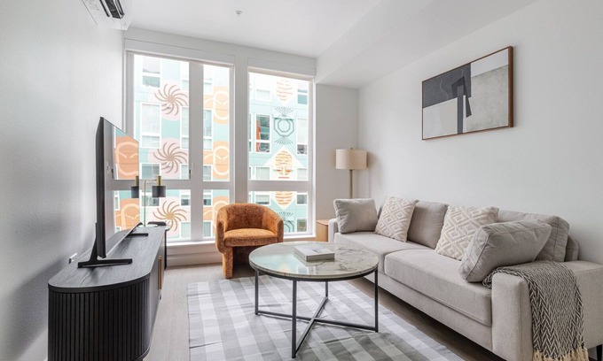 Redmond Apartamento | Blueground | Redmond, pool & AC, nr park