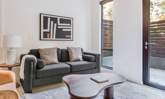 The Villas Apartamento | Blueground | Valley Fair, jacuzzi, nr Plaza de Cesar Chavez